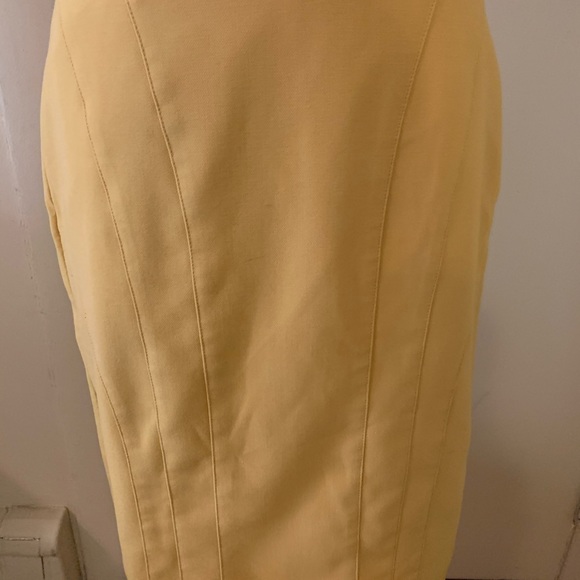 Banana Republic Butter Yellow Pencil Skirt - Picture 5 of 6
